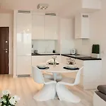 Unique 3City Apartments - Ufo Apartment